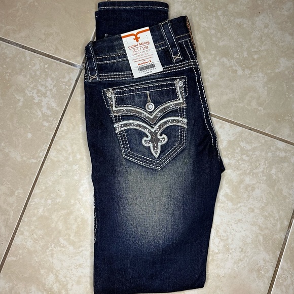 ✨ NWT Rock Revival Cuffed Skinny Jeans Size 25 W 29 L SO CUTE!! ✨ - Picture 9 of 16